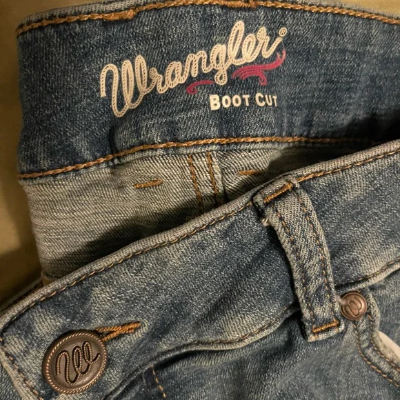 NWOT Wrangler Bootcut Jeans - Picture 4 of 4